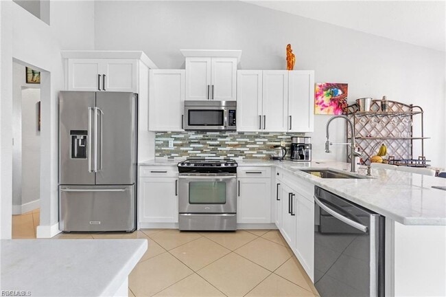 Building Photo - 2101 SW 29th Terrace