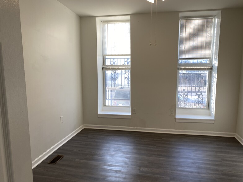Building Photo - 615 N Calhoun St
