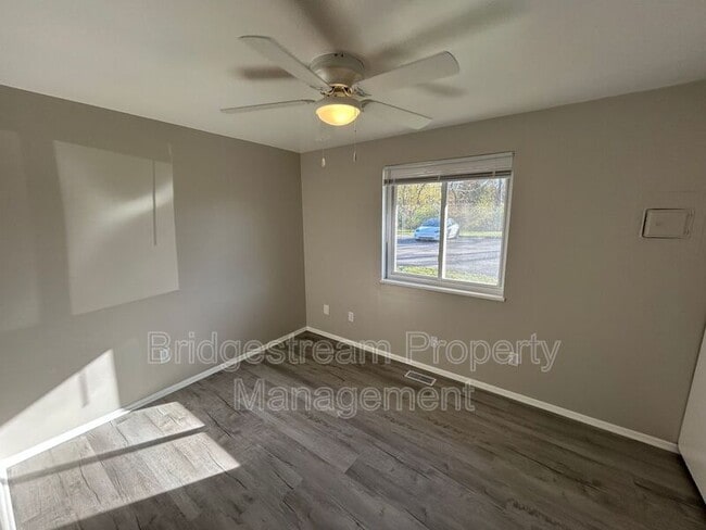 Building Photo - 4922 Leeper St