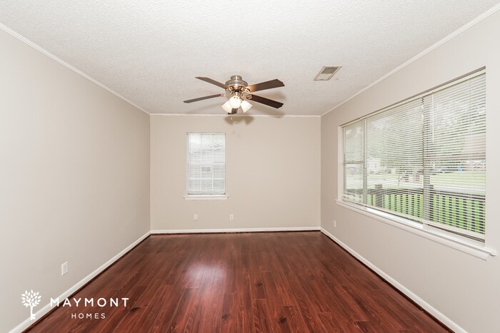 Building Photo - 1013 Sandy Brook Cir