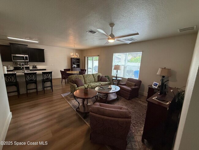 Building Photo - 1120 Swiss Pointe Ln