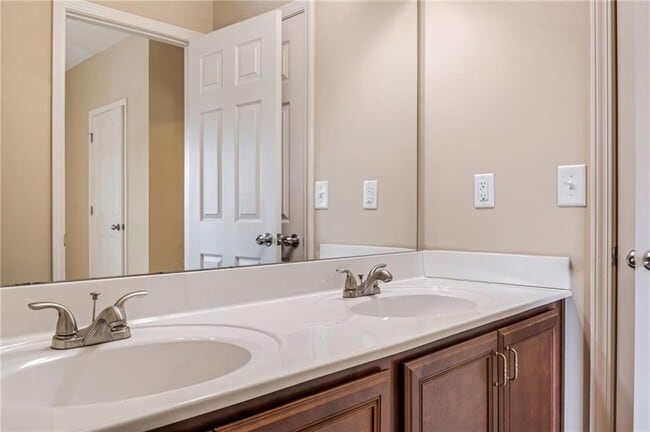 Building Photo - 3186 Willow Leaf Dr