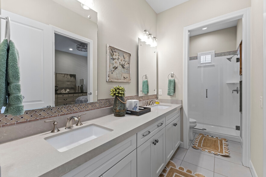 Building Photo - 10921 N Blakely St