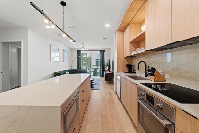 Building Photo - 2323 S Lamar Blvd