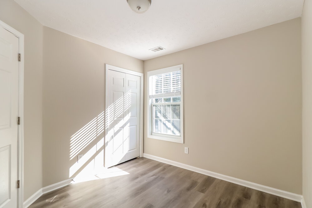 Building Photo - 615 Chantress Ct