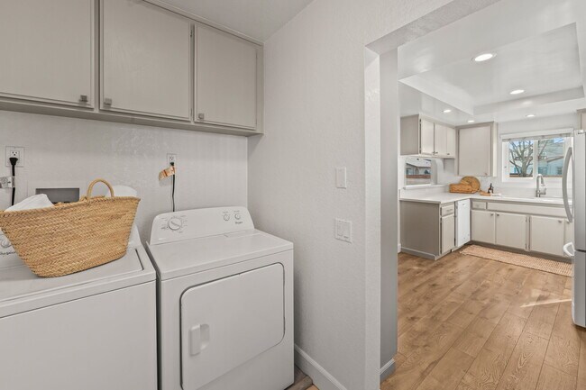 Building Photo - 4741 Choctaw Dr