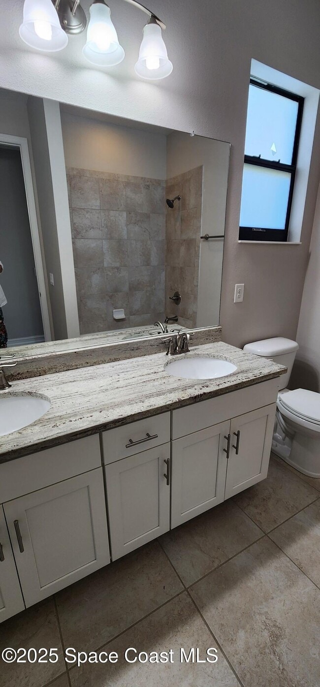 Building Photo - 3003 Trasona Dr