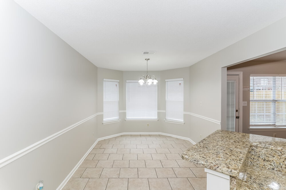 Building Photo - 995 Scofield Dr