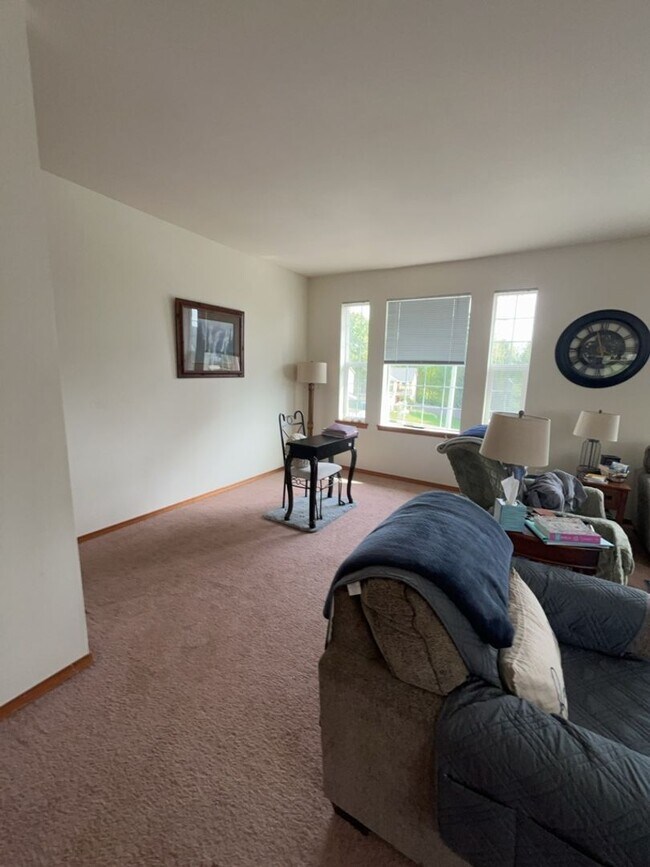 Building Photo - Spacious 3bd in Lake Stevens