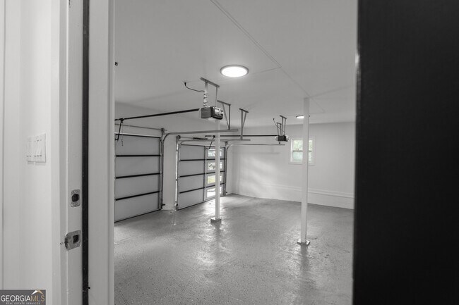 Building Photo - 1180 Fleming St
