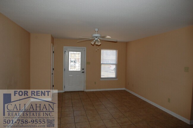 Building Photo - Jacksonville 3 Bedroom