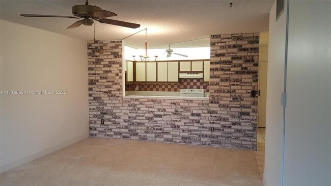 Building Photo - 14840 Naranja Lakes Blvd