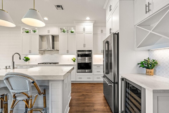 Building Photo - 13109 Alton Rd