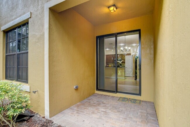 Building Photo - 10366 Wellington Parc Dr