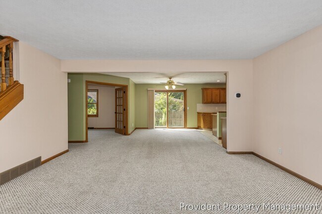 Building Photo - Spacious 4 Bedroom / 2.5 Bath Home with Byron Center Schools