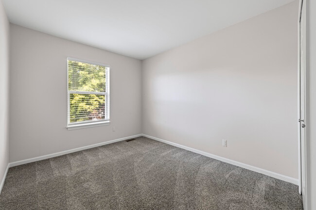 Building Photo - 42795 Hammill Ln