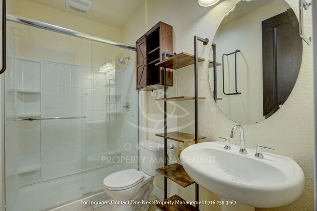 Building Photo - Early Summer move in, available ASAP 4 bd 3 bth backyard and balcony