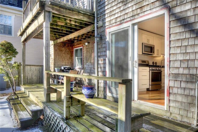 Building Photo - 37 William St