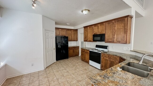 Building Photo - Spacious Two-Story Home Near Lake Conroe w...