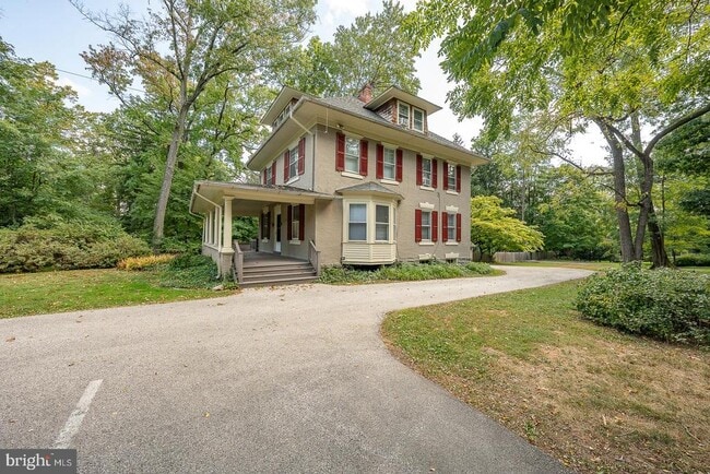 Building Photo - 211 Pennswood Rd