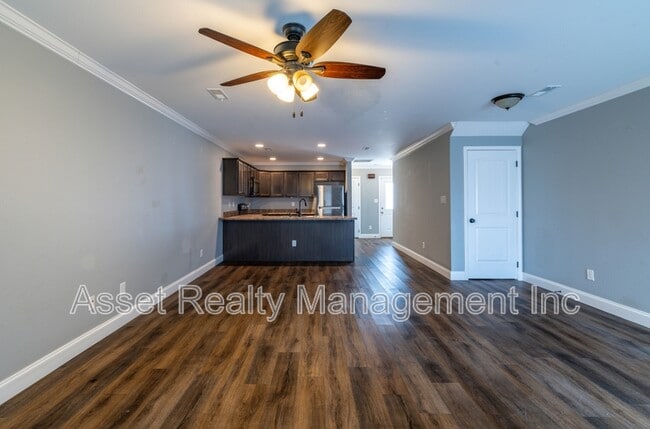 Building Photo - 924 Warrior Hill Dr