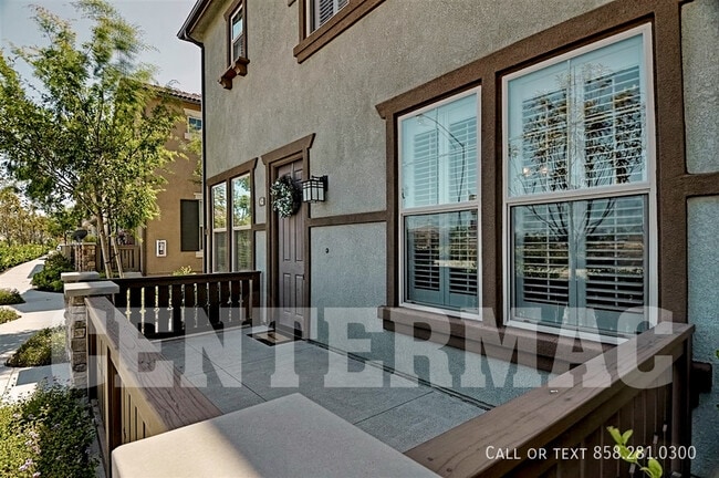Building Photo - 10777 Canyon Grove Trail