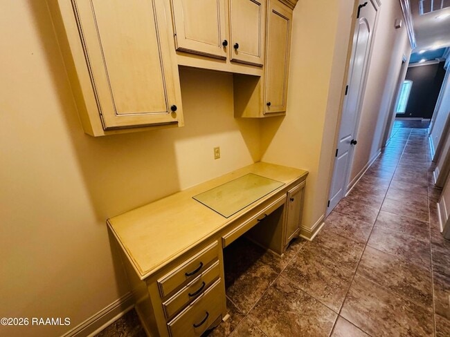 Building Photo - 106 Shadow Springs Dr