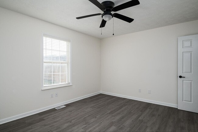 Building Photo - 154 Garnet Dr