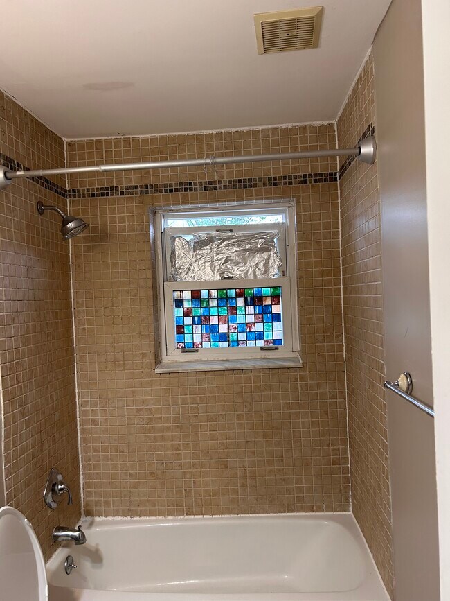 Building Photo - 57 Judson St