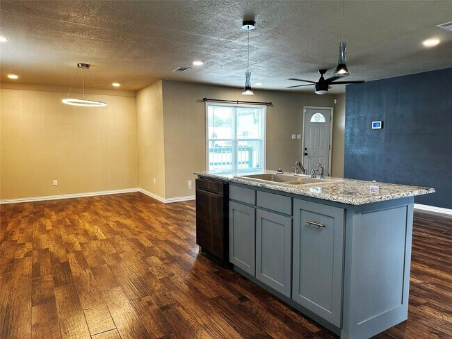 Building Photo - 3144 Gordan