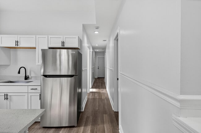 Building Photo - 6660 S Michigan Ave