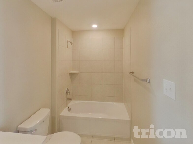 Building Photo - 8304 Bell Rdg Ln