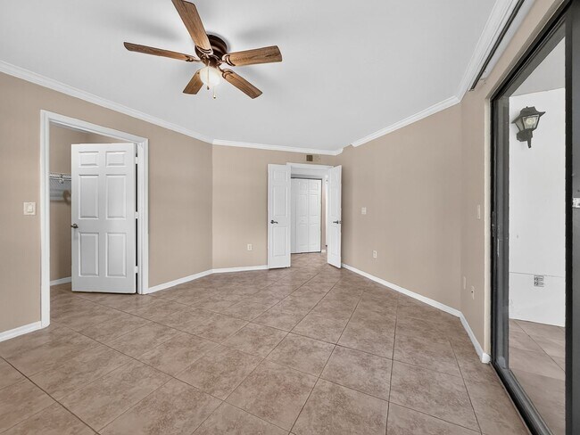 Building Photo - 10150 Belle Rive Blvd