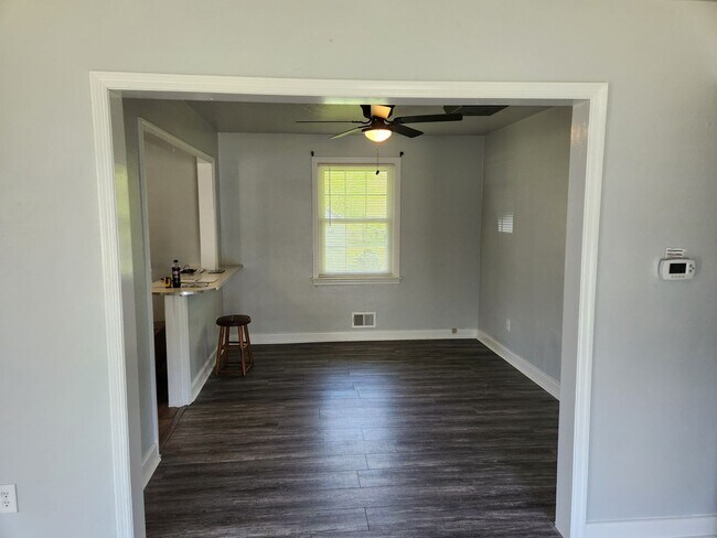 Building Photo - S BATTLEFIELD BLVD FOR RENT!!