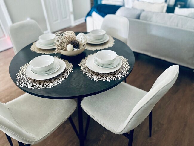 Building Photo - 5013 Chupp Way Cir