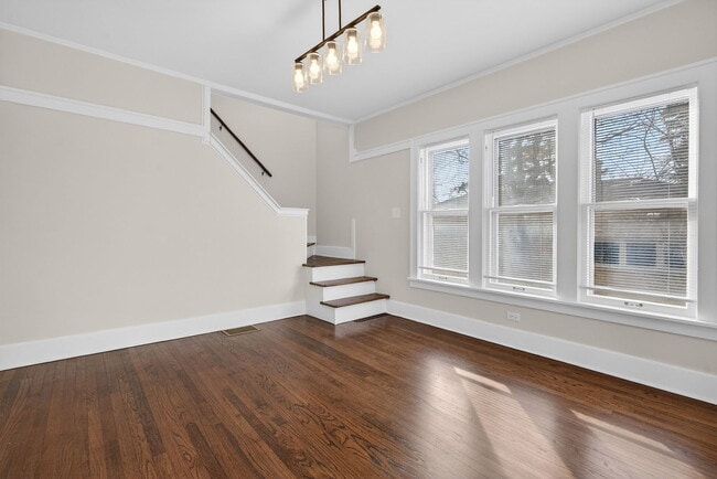 Building Photo - 741 S Jackson St