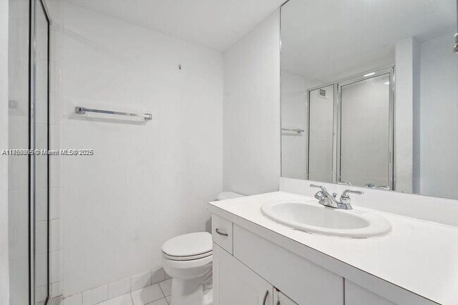 Building Photo - 5600 Collins Ave