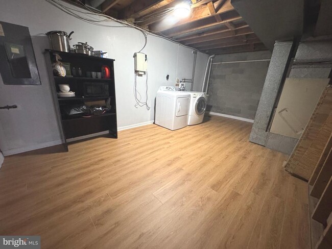 Building Photo - 17 Holland Hill Ct