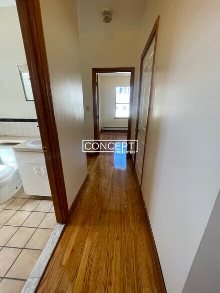 Building Photo - 369A Centre St