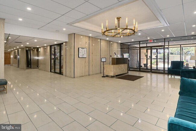 Building Photo - 6101 Edsall Rd