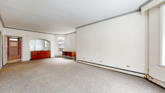 Building Photo - 4519 N Artesian Ave