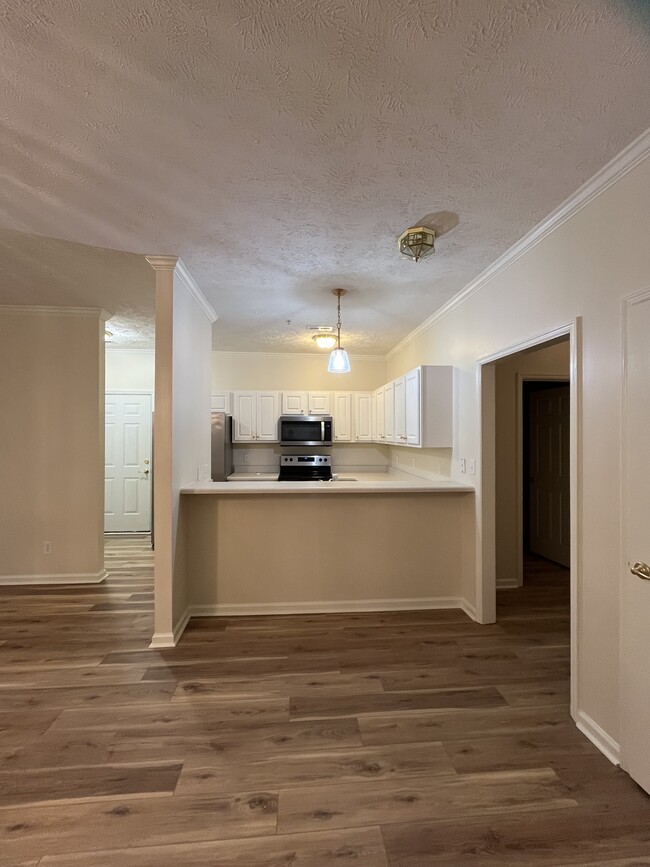 Kichen - 532 Lionshead Rd