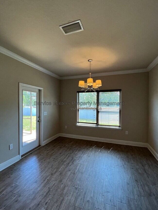 Building Photo - 4233 S Cambridge Way
