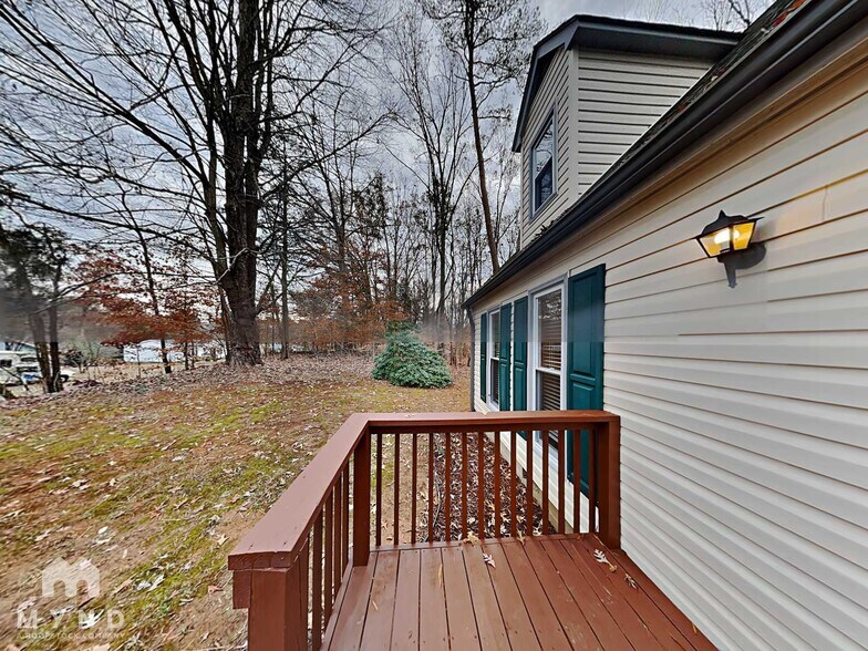 Building Photo - 400 Miller Rd