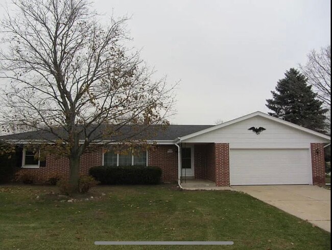 Building Photo - W210N16682 Western Ave