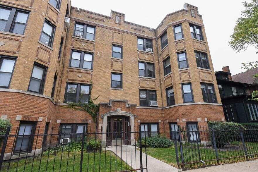 Primary Photo - 1417 W Hutchinson St