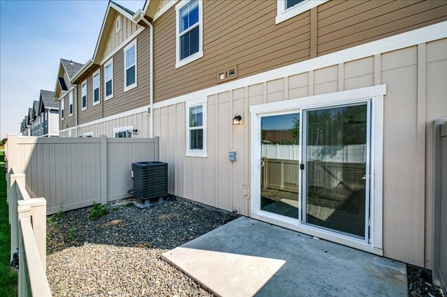 Building Photo - Two Story Townhome Located Off Of Amity & ...