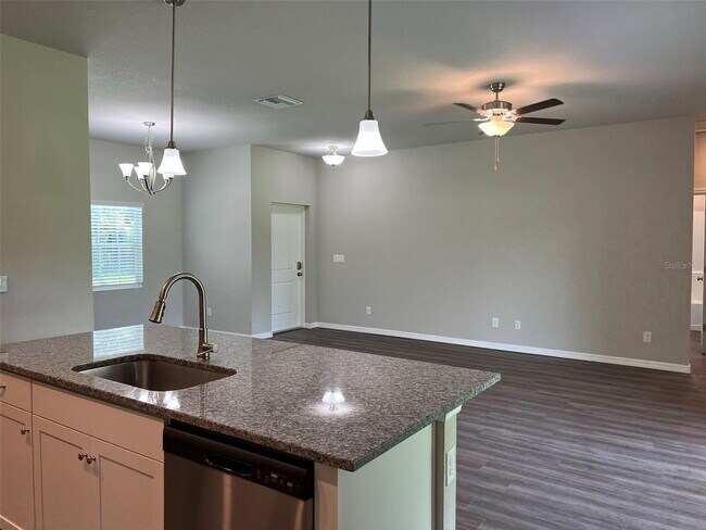 Building Photo - Newer construction home in North Port