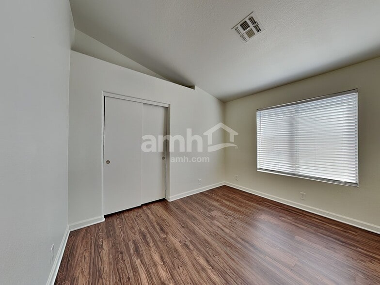 Building Photo - 9255 W Brown St