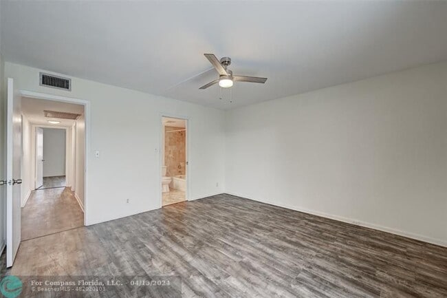 Building Photo - 4401 Martinique Ct